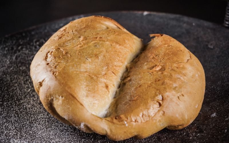 Weißbrot, Semmel, Krapfen, Kleingebäck, Sesam Weißbrot, Semmel, Krapfen, Kleingebäck, Sesam